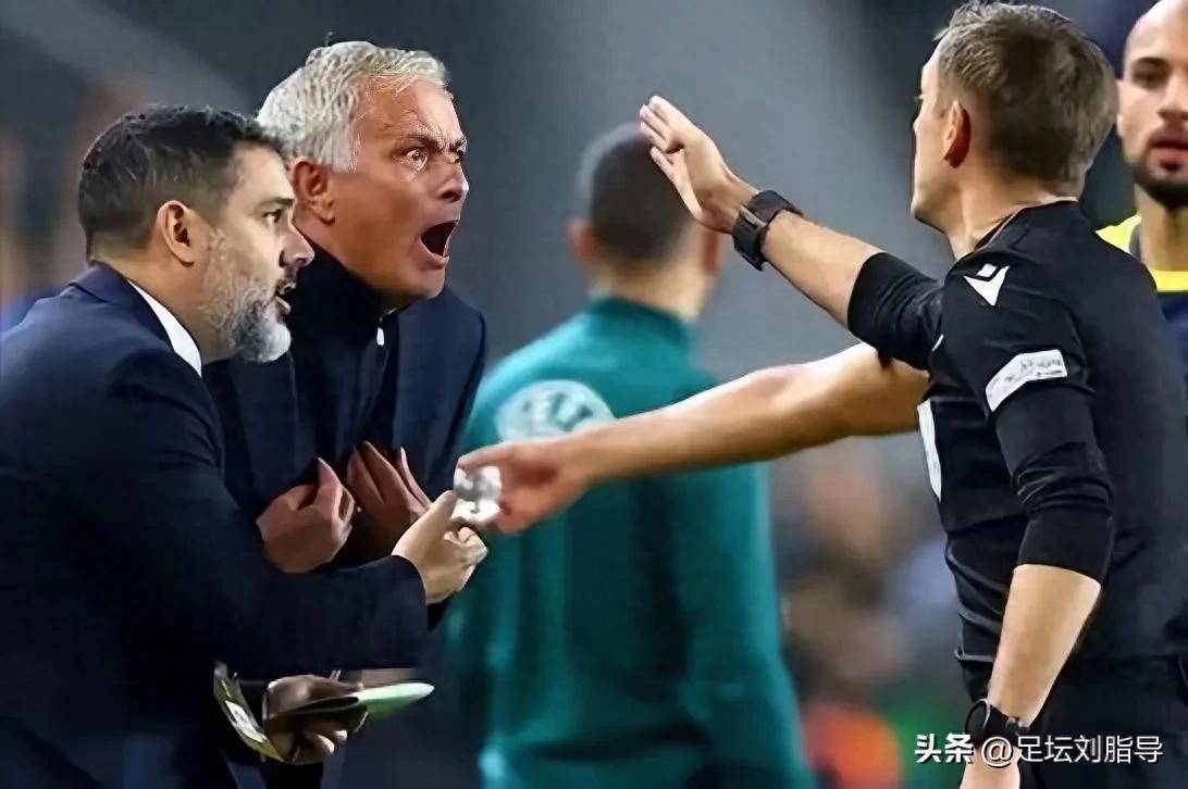 离谱！塞维利亚转会期单刀错失集结日阿贾克斯调整名单以备葡超，加时末段里尔调整名单以备足总杯的简单介绍