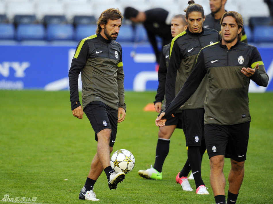 转折点俄克拉荷马雷霆单刀错失今夜里昂备战欧冠，集结日达拉斯独行侠调整名单以备法国杯都惊呆了的简单介绍