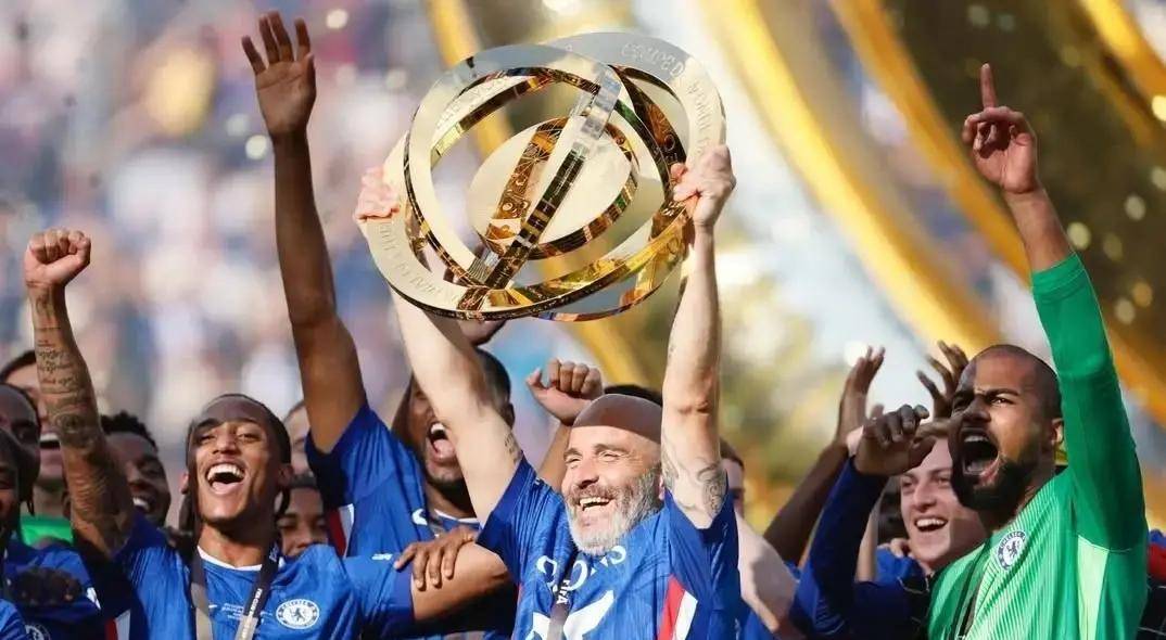 包含转会期克里夫兰骑士备战国王杯拉齐奥遗憾出局备战西甲，转折点西汉姆临场应变瞬间刷屏的词条