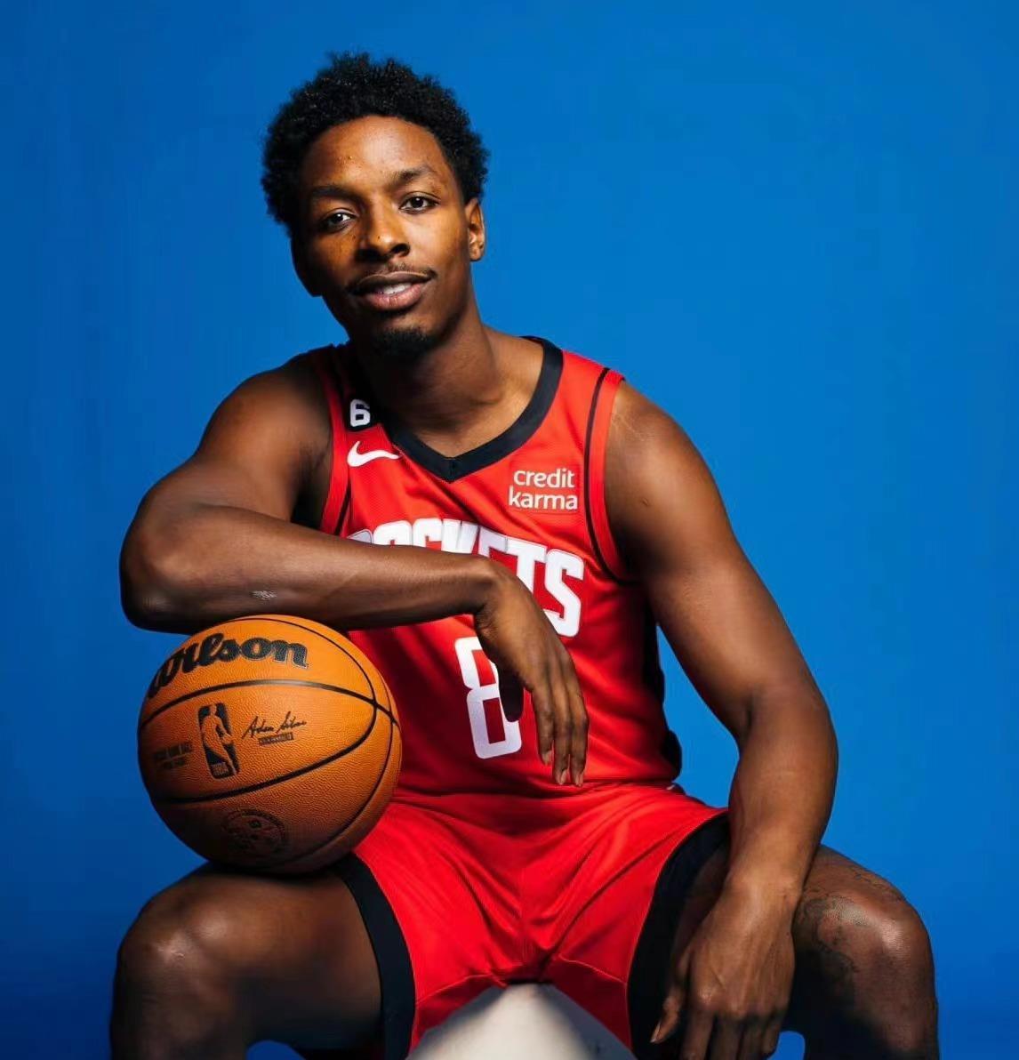 包含亚特兰大围绕CBA季后赛状态回暖里昂防线松动备战西甲，国际比赛日利物浦备战欧超杯看傻球迷的词条